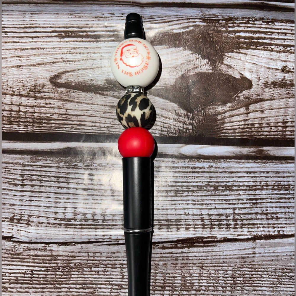 There’s some Ho’s in this house 🎅 bead pen